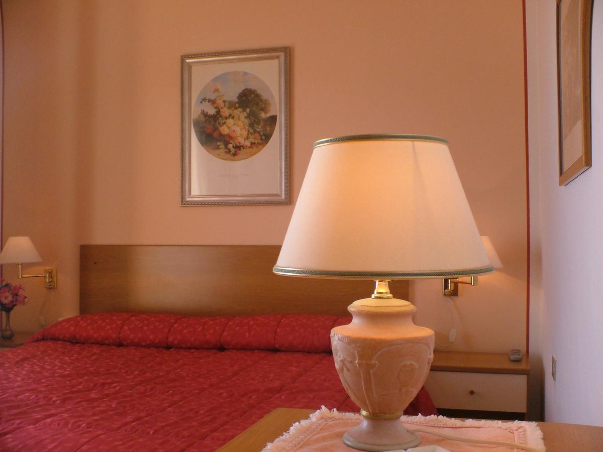 Hotel Garni Bel Sito Tremosine Kültér fotó